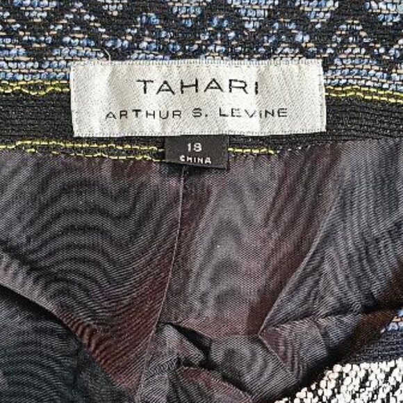 TAHARI Arthur S. Levine Women's Jacket - Size 18 NWT - Black, Gold, Blue, White - Picture 4 of 6